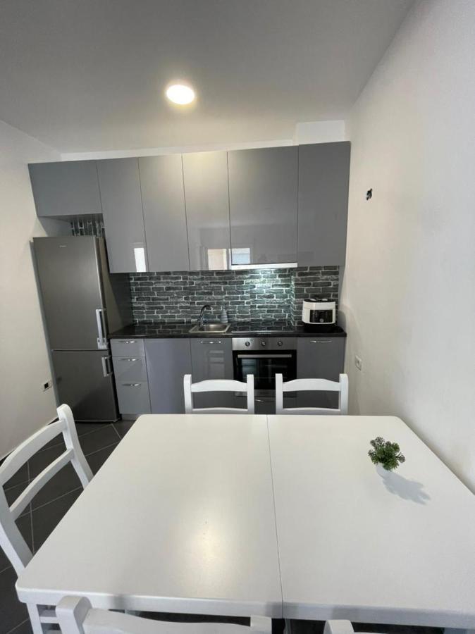Apartments Big Family Durres Bagian luar foto